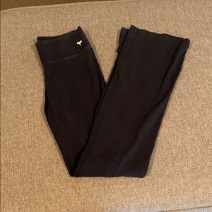 Pink Victoria’s Secret yoga pant